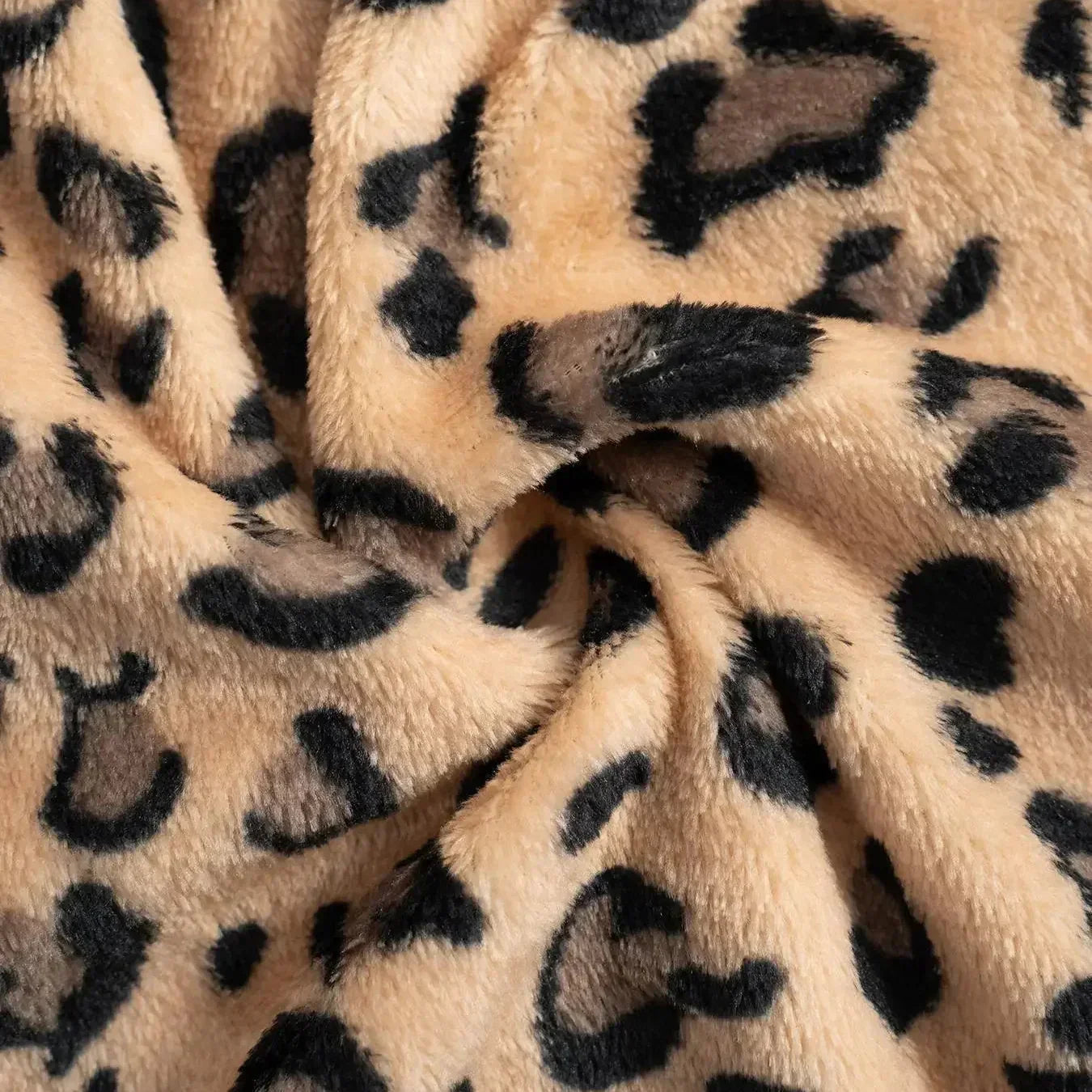 Madaline Women's Leopard Velvet Pants