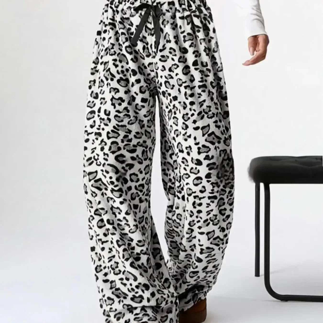 Madaline Women's Leopard Velvet Pants