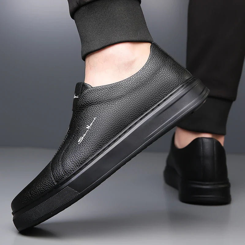 Convey Men's Classic Leather Sneakers