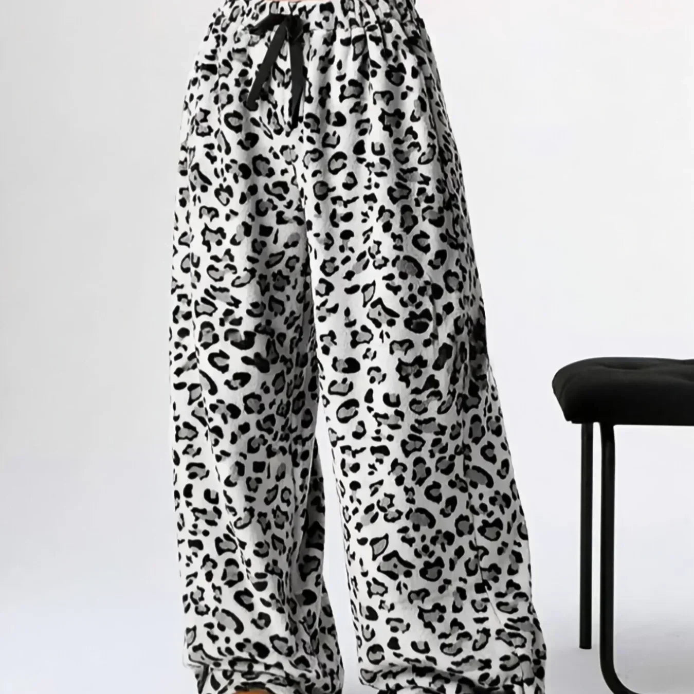 Madaline Women's Leopard Velvet Pants