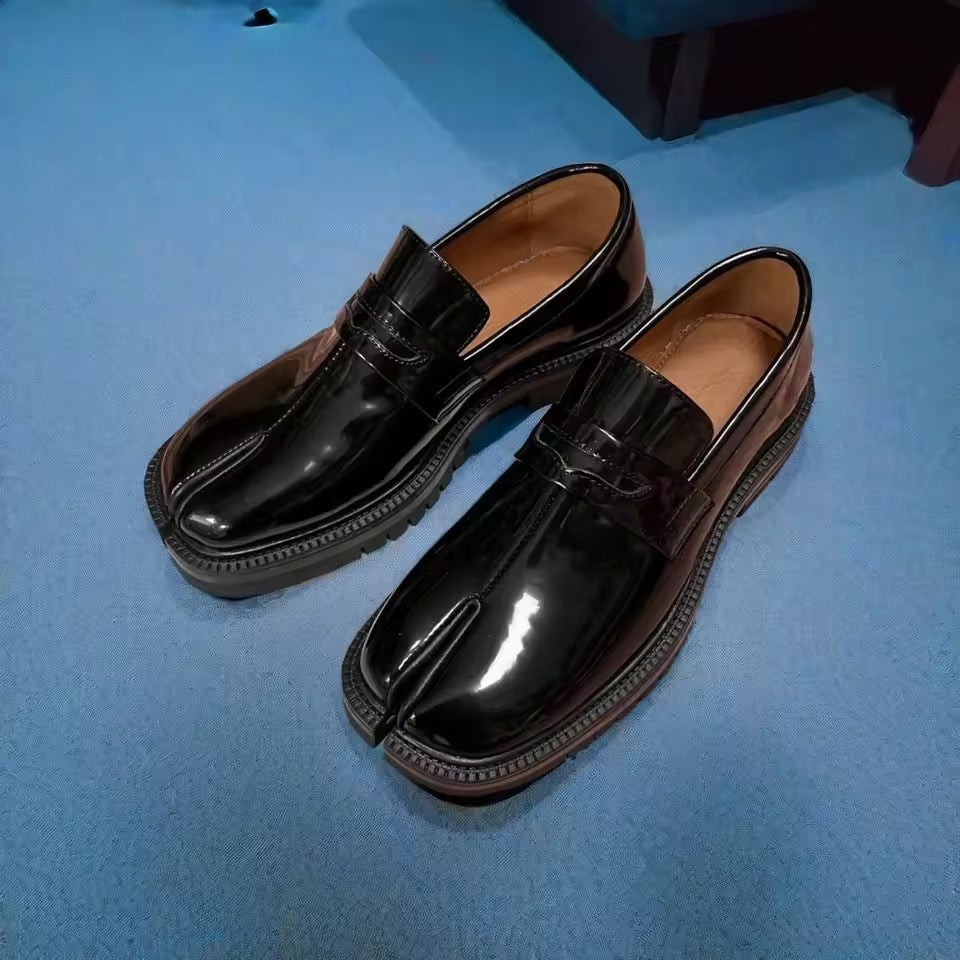 Cabana Men's Leather Tabi Loafer